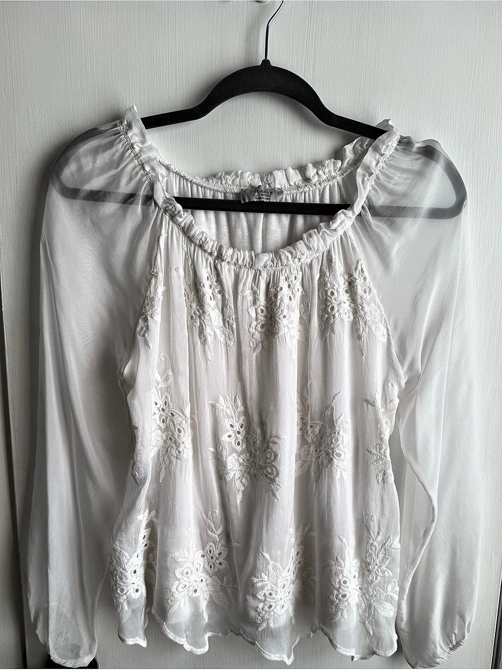Angelita Moda Embroidered White silk blend Blouse Size Small Like New